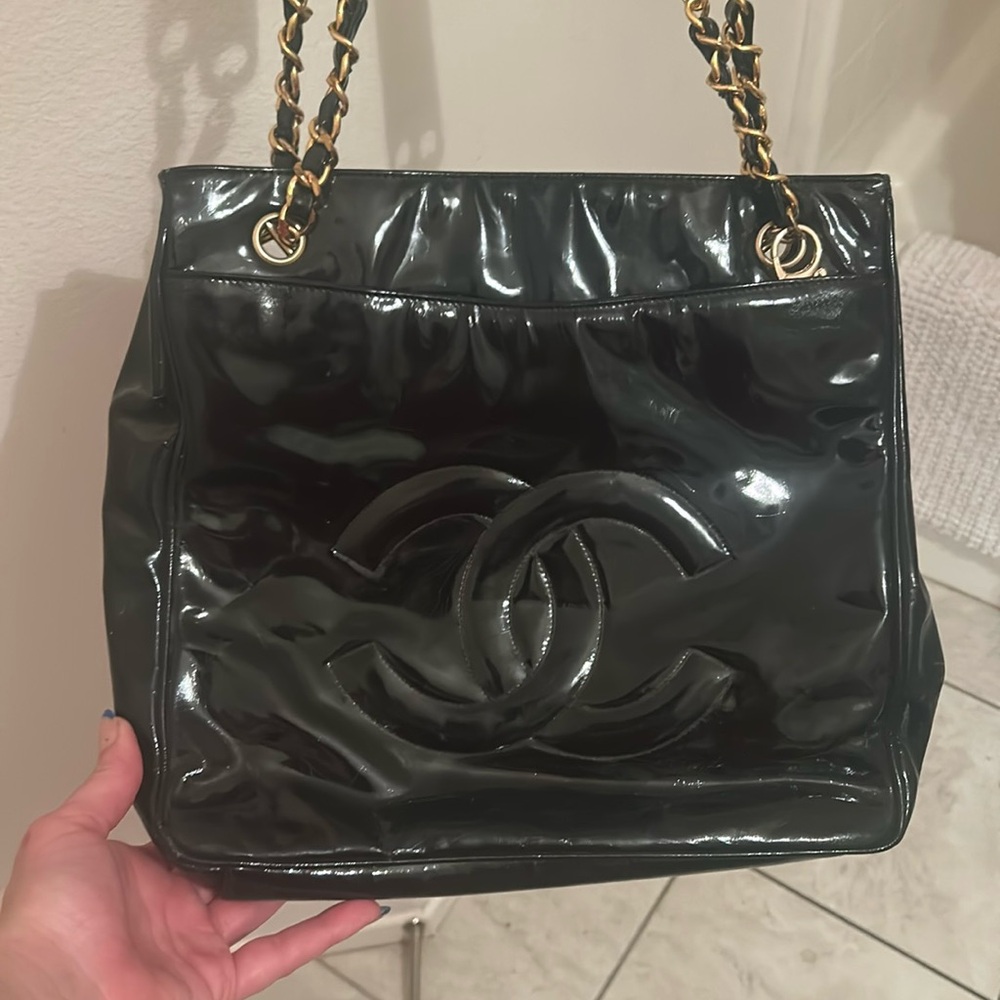 Chanel 🖤VERY RARE 🖤Limited Edition Patent Tote